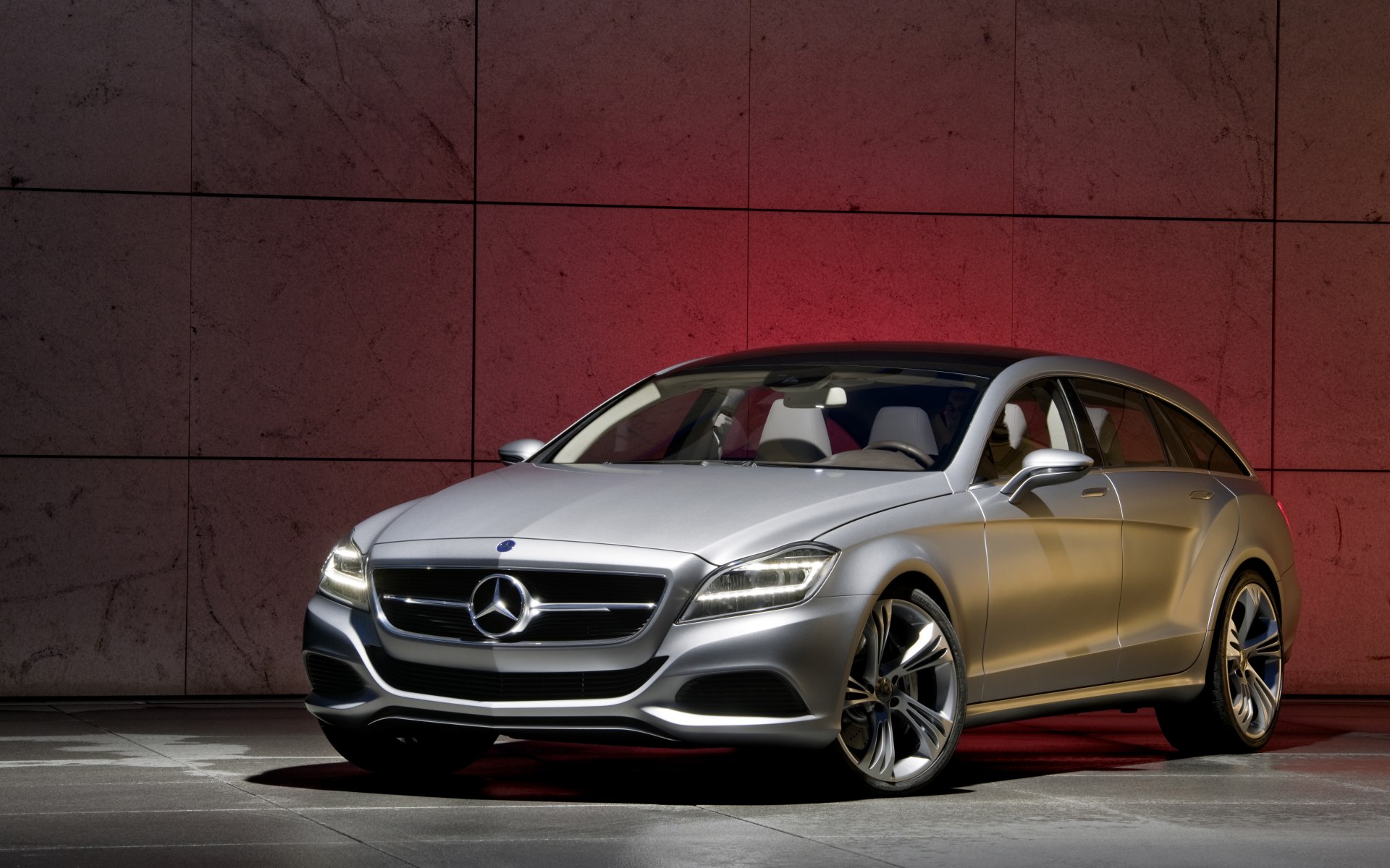 2012_CLS-Shooting-Brake_01