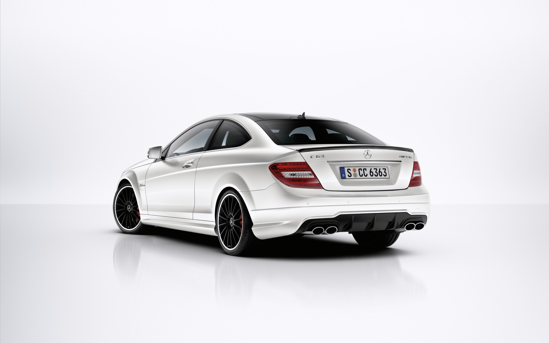 2011_C204_C63AMG-Coupe_01