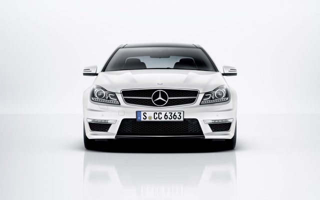 2011_C204_C63AMG-Coupe_02