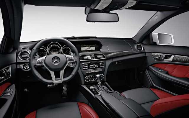 2011_C204_C63AMG-Coupe_13_Interieur