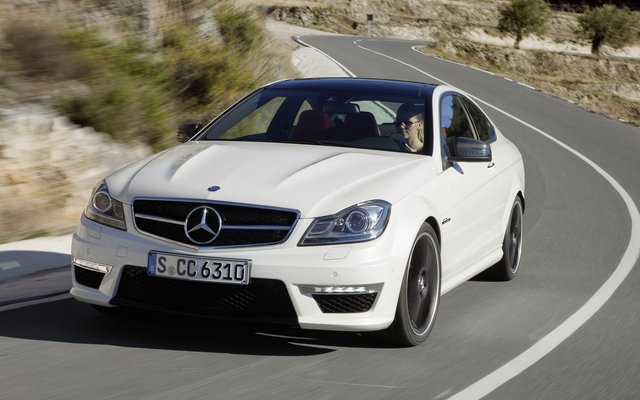 2011_C204_C63AMG-Coupe_14