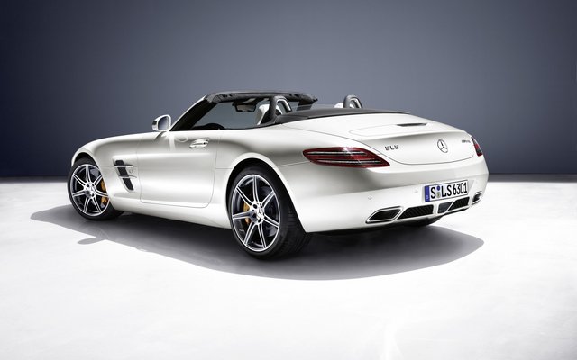 2011_SLS-AMG-Roadster_011