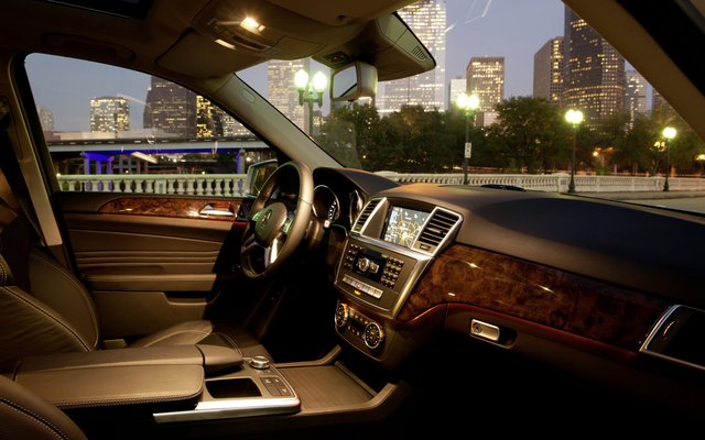 2012_m-class_005_interieur