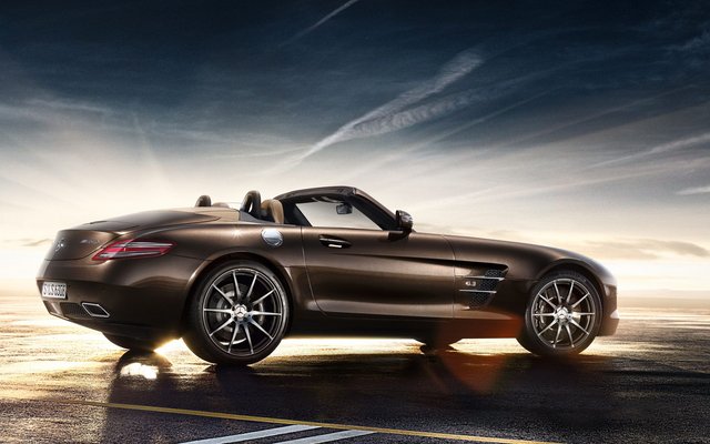 2011_SLS-AMG-Roadster_036