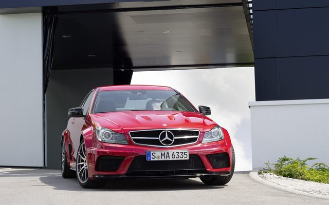 2012_c63amg-blackseries_12