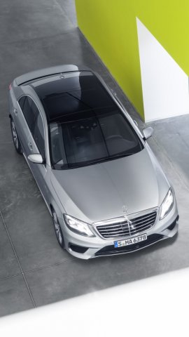 2013_S63AMG_iPhone_16-9_1