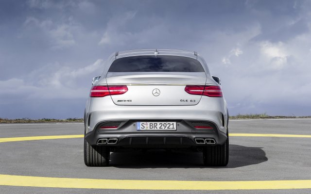 2015_gle-63-amg-coupe_16