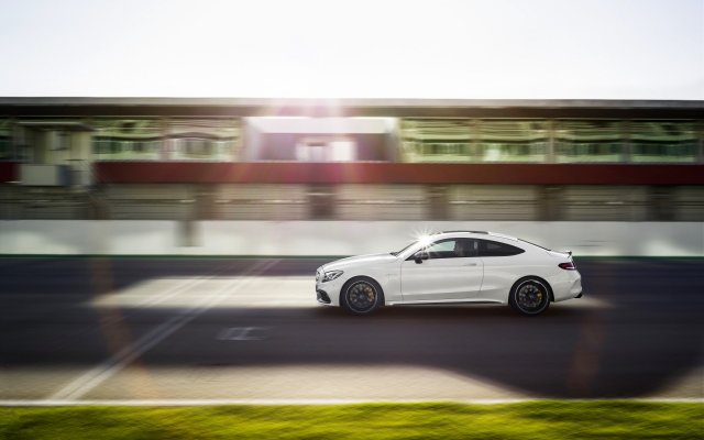 2015_c205_amg-c63_coupe_4