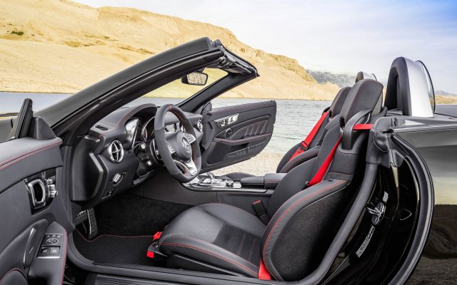 2016_amg-slc43_r172_10_interieur