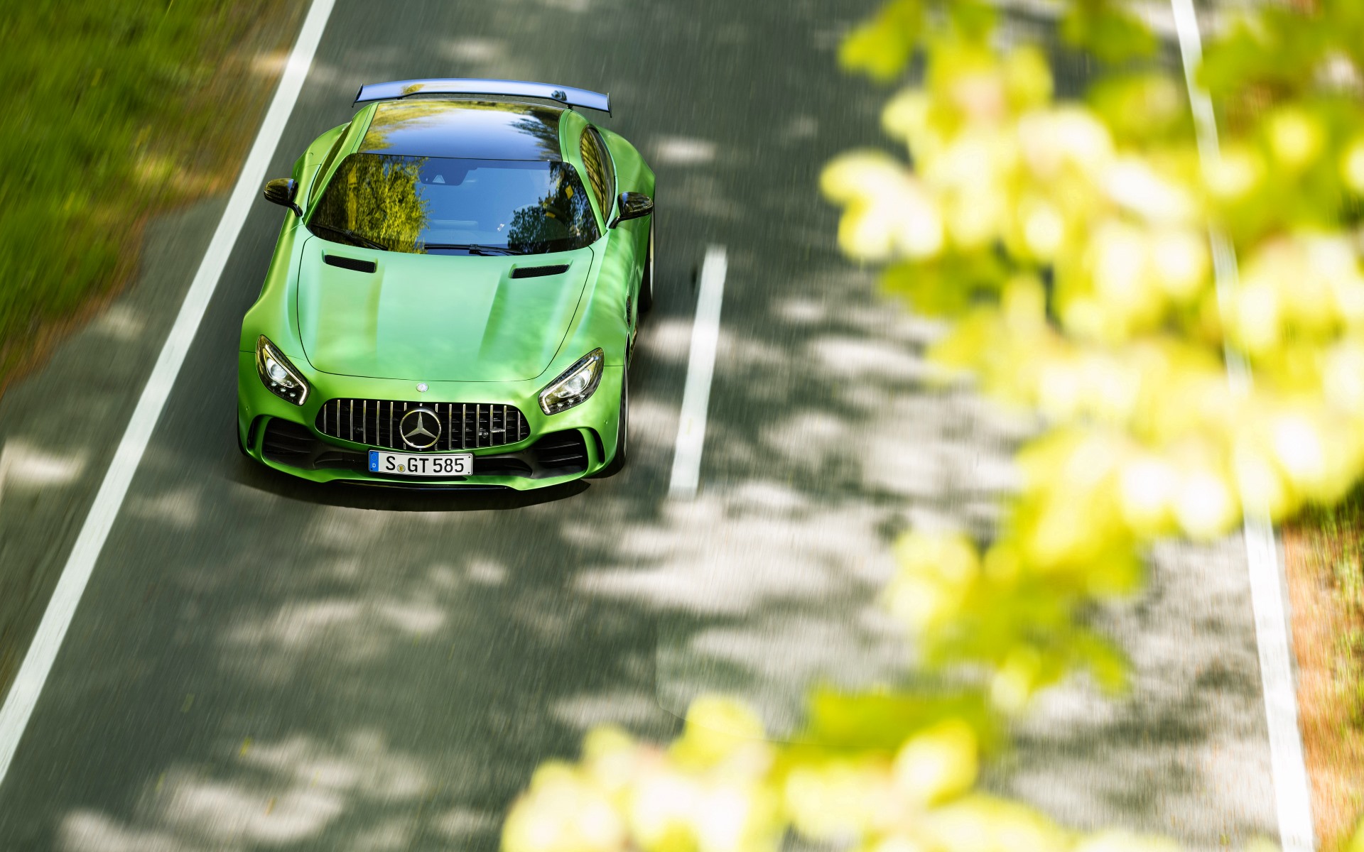 2016_190_amg-gt-r_11