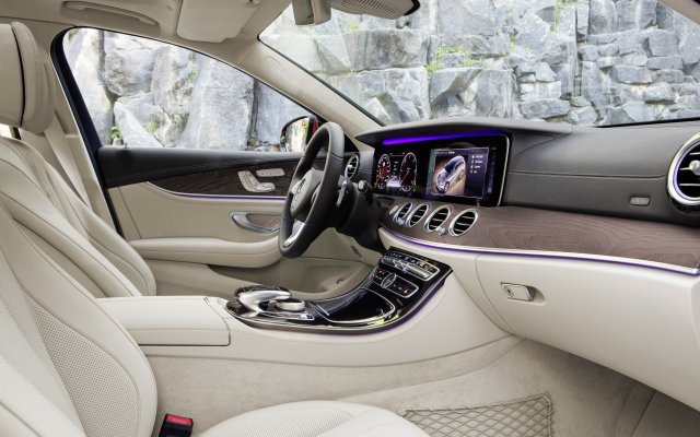 2017_x213_e350d_all-terrain_4_interieur