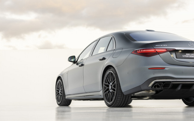 2023_amg-s63_e-performance_5