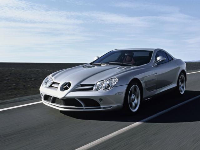 C199 McLaren SLR 24