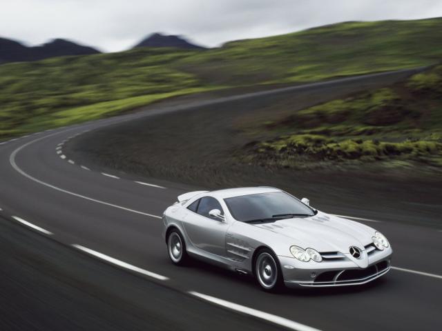 C199 McLaren SLR 28