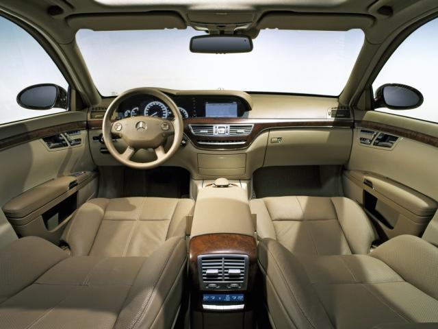 2005 S-Klasse S500 Interieur W221 16