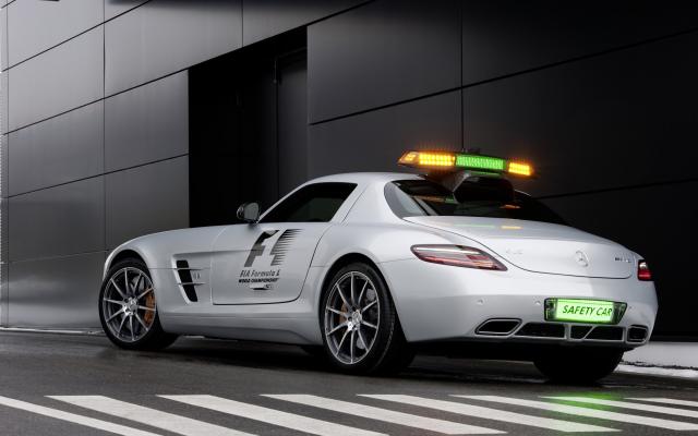 2010 F1 Safety Car SLS AMG 07